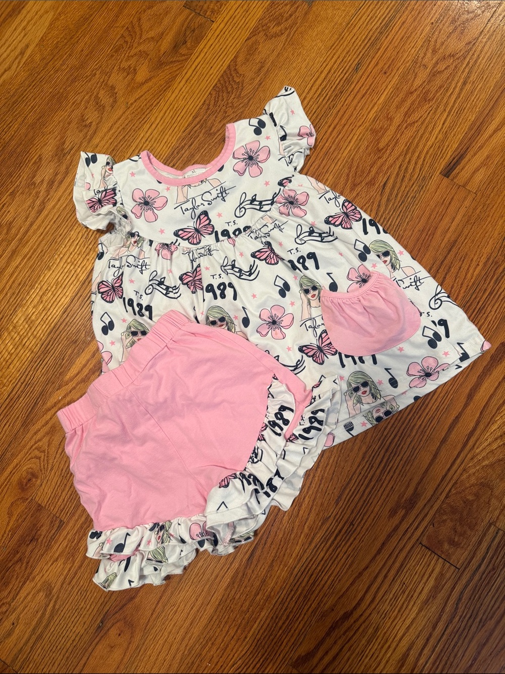 Taylor Swift White PJ with Pink Floral & Music Print and Pink Bloomers
